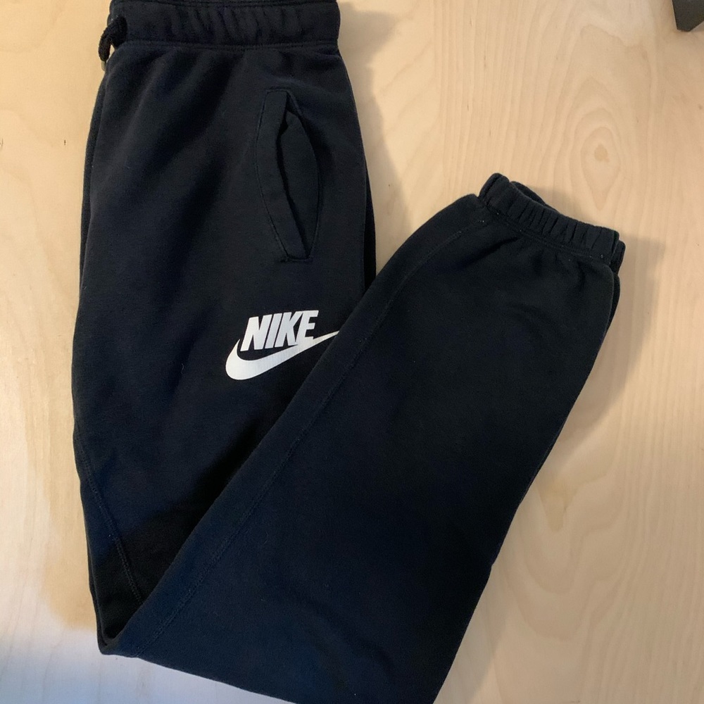 black nike joggers